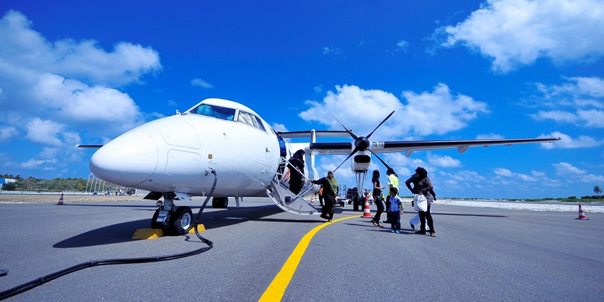Da Nang International Airport is the third-largest international airport in the country and is close to Da Nang.