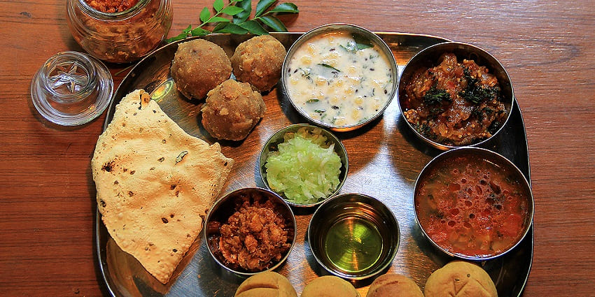 Dal Baati Churma is the famous food in Pushkar.
