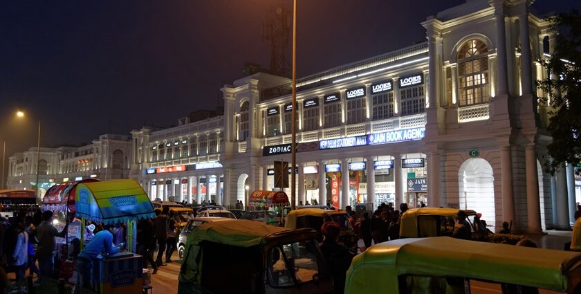 Explore late night street food in Delhi to satisfy your midnight cravings and munch on.