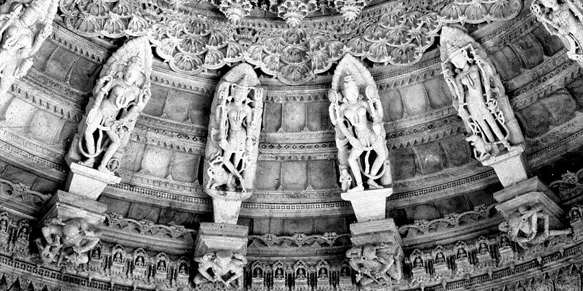 Interiors of the Jain temples in Delwara are known for their astonishing grandeur.