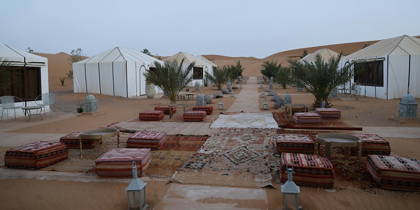 Celebrate New Year party in Jodhpur in the Thar Desert with stargazing, music, and bonfire.
