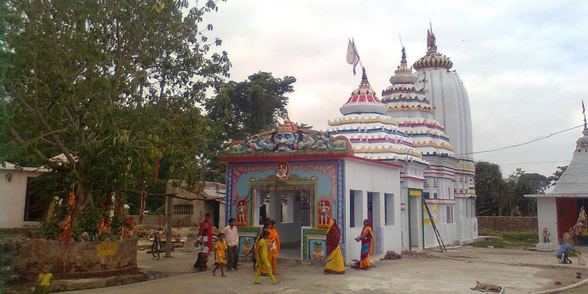 People at Siddheswar Baba Temple near Deulajhari Hot Spring in Angul District, Odisha.