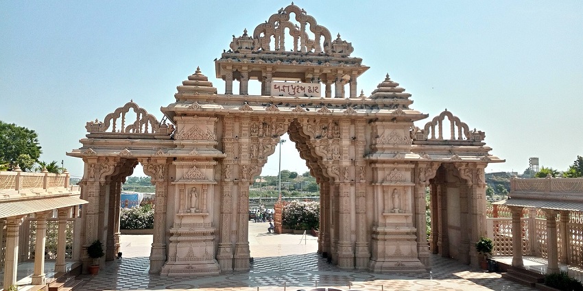 Dev Sangha Ashram has a nav durga mandir dedicated to nine avatars of Goddess Durga.