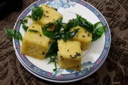 Dhokla, one of the best food in Rajkot, a dish loved by the locals and tourists