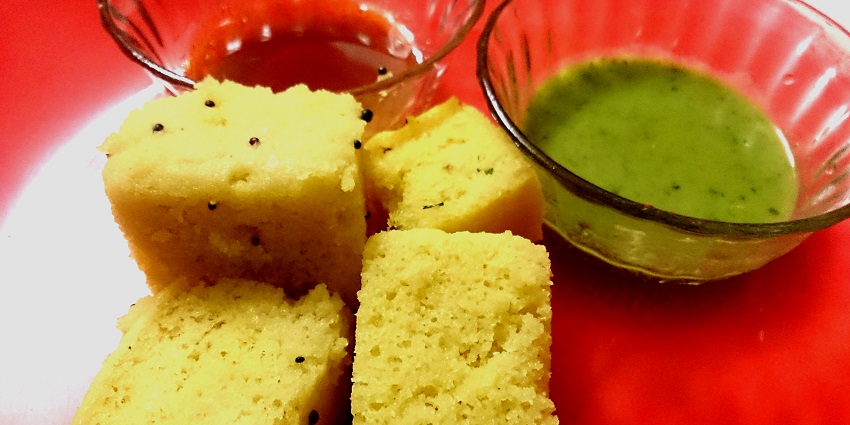 Dhokla, a spongy savoury cake served with chutneys is the best food in Nathdwara.
