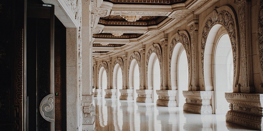Dholpur Palace is a majestic palace, one of the best places to visit in Bharatpur