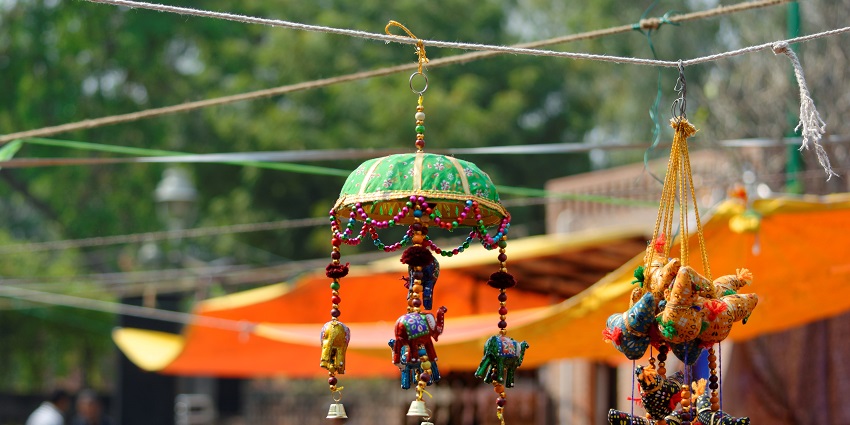 Dilli Haat is a must-visit place near the National Philatelic Museum for culture vultures.