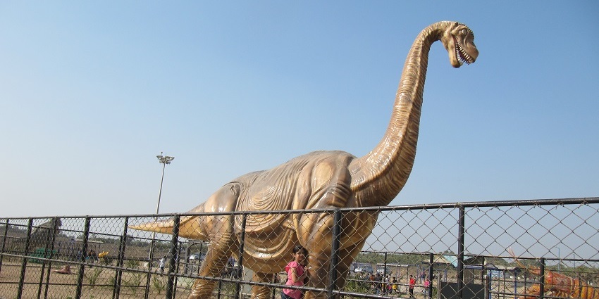 Dinosaur Park is among the top places to visit for those who want to seek thrill and adventure.