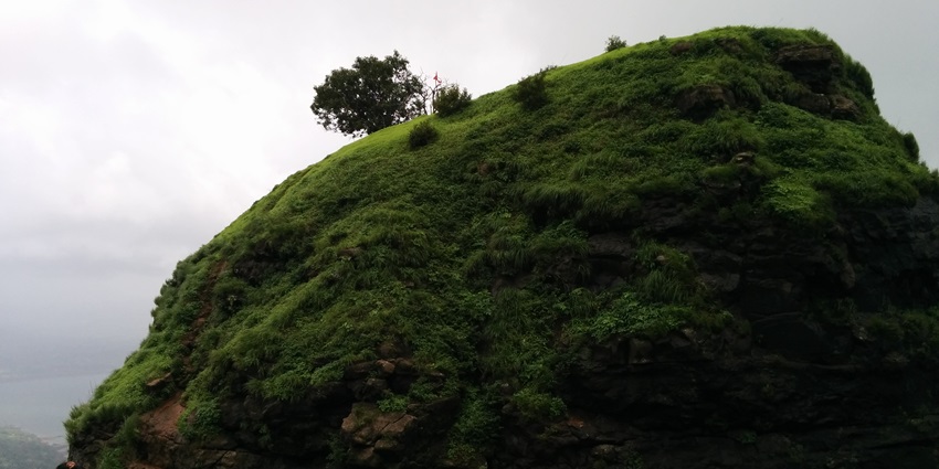 Witnessing scenic views from One Tree Hill Point is one of the things to do in Matheran.