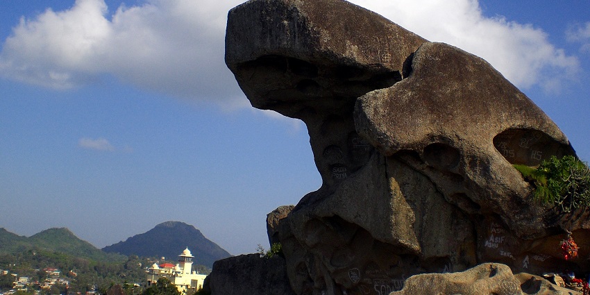 View of Toad Rock in Mount Abu, Rajasthan, a natural rock formation resembling a toad.