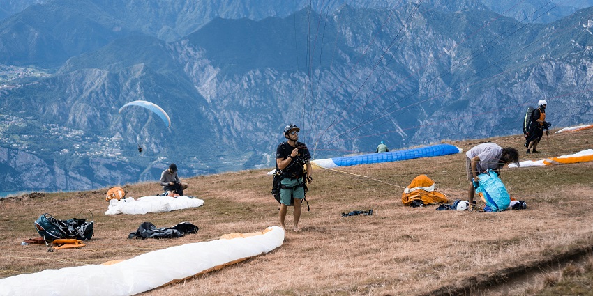 An image of beautiful Dobhi, one of the spots for paragliding in Kullu, Himachal Pradesh.
