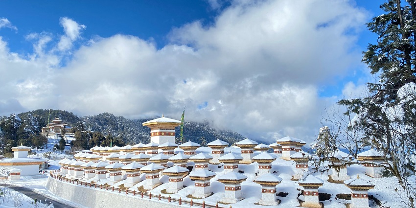 Dochula Pass, with its stunning Himalayan views - one of the Bhutan picnic places.