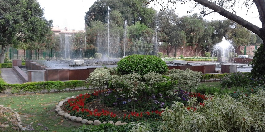 Mesmerising view of the Doodh Talai Musical Garden, one of the places to visit in Udaipur