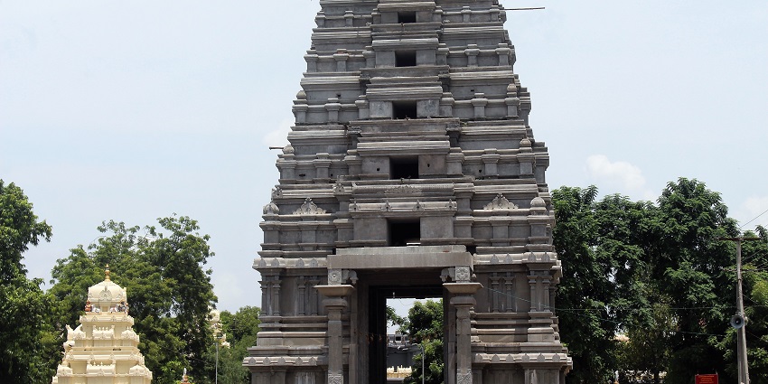 Panoramic view of the beautiful Draksharamam Bhimeswara Swamy Temple in Andhra Pradesh