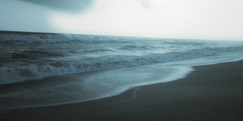 The Dumas beach offers a calm view of transparent water, ideal spot nearby for all beach lovers