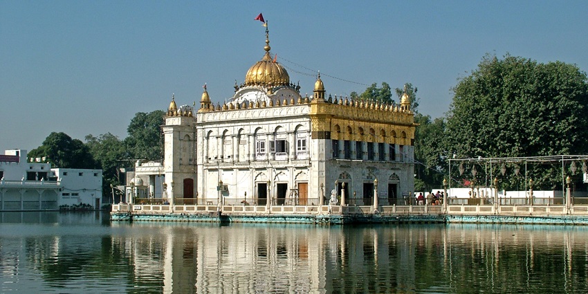 Detailed architecture of Durgiana Temple, one of the most prominent Hindu temples near Golden Temple.
