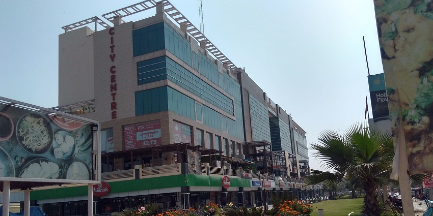 Explore retail stores at the Dwarka City Mall, one of the malls for shopping in Dwarka.