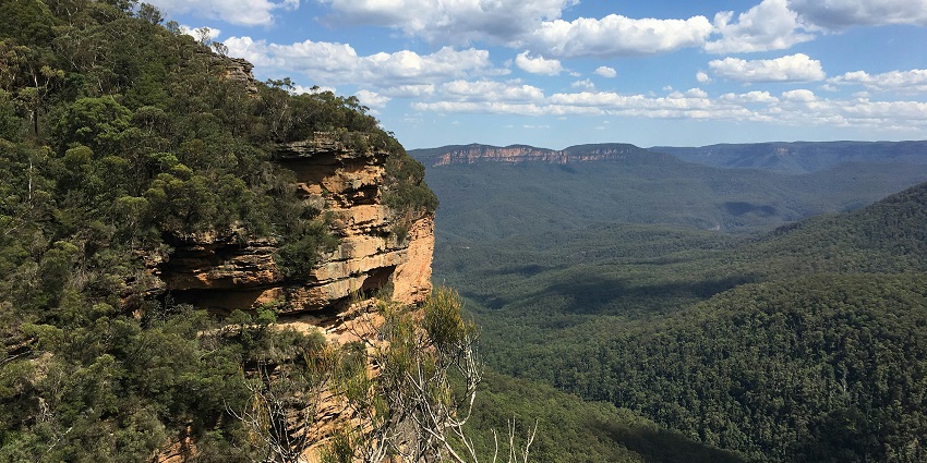 Echo Point is a must-visit destination for visitors to spend a great time relaxing.