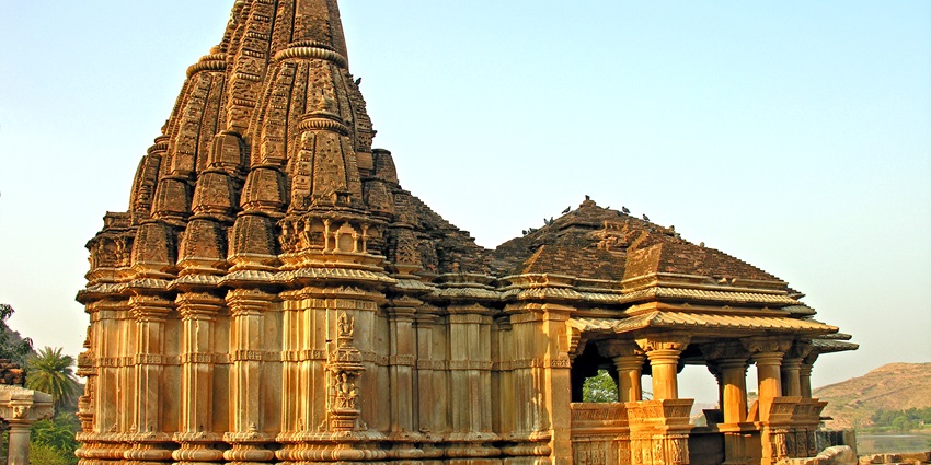 A glimpse of the iconic Eklingji Temple, one of the top places to visit near Udaipur.