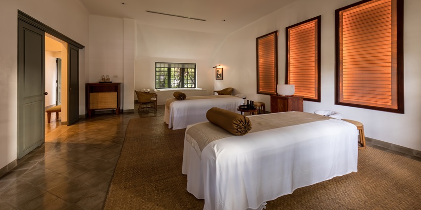 A picture of a massage room for couples at a luxury heritage hotel in Jaipur