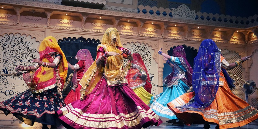 If you're wondering what to do in Jaipur, watch this vibrant Rajasthani folk dance performance!