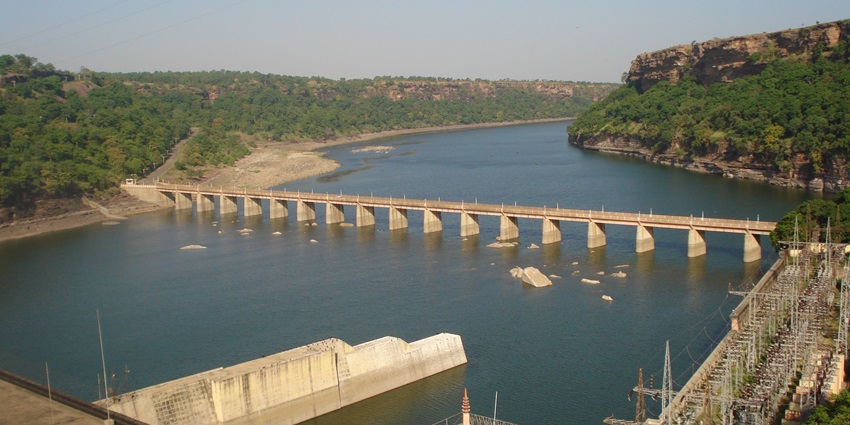 Jawahar Sagar Dam is a peaceful spot offering panoramic views and lush greenery.