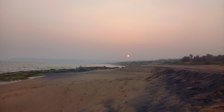 The Erra Matti Dibbalu is one of the best places to visit in Vizag for couples to explore