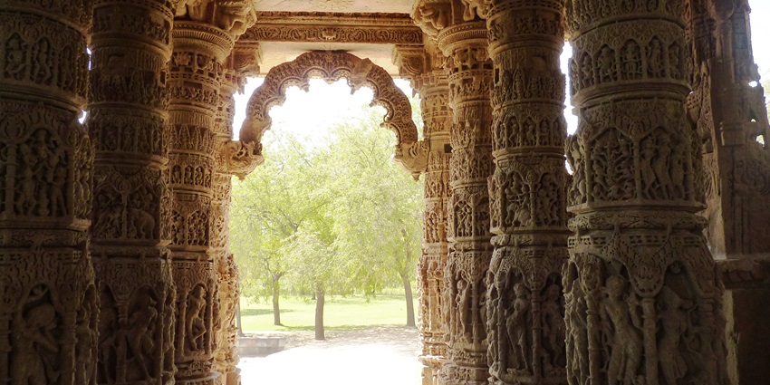 A picture capturing the beautiful carvings of Devka-Sun Temple near Barmer
