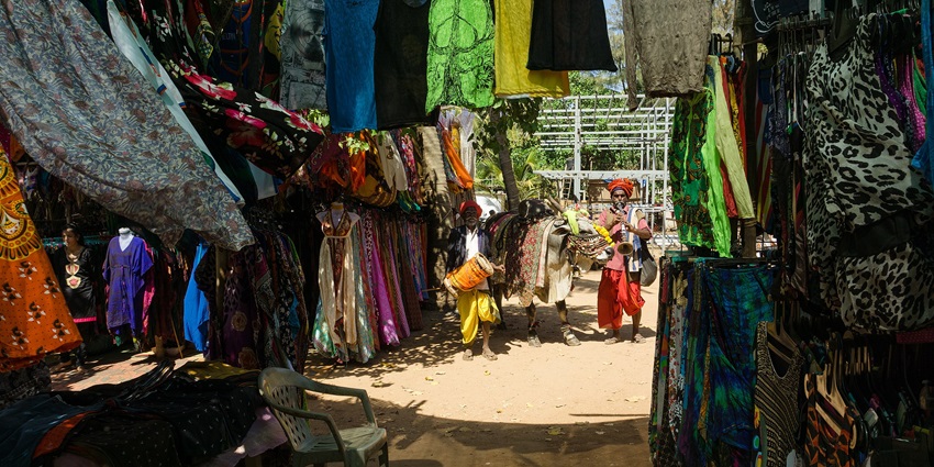 One of the best things to do in Vagator is to wander around and explore Anjuna Flea market.