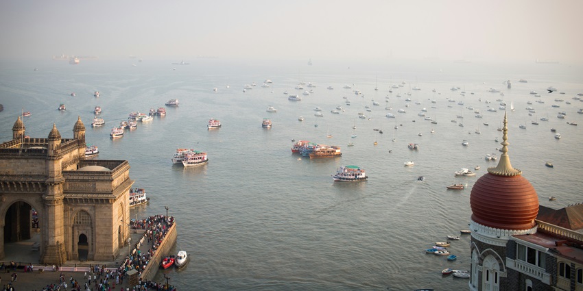 A busy view of Colaba Causeway in Mumbai, best things to do in Mumbai for youngsters.