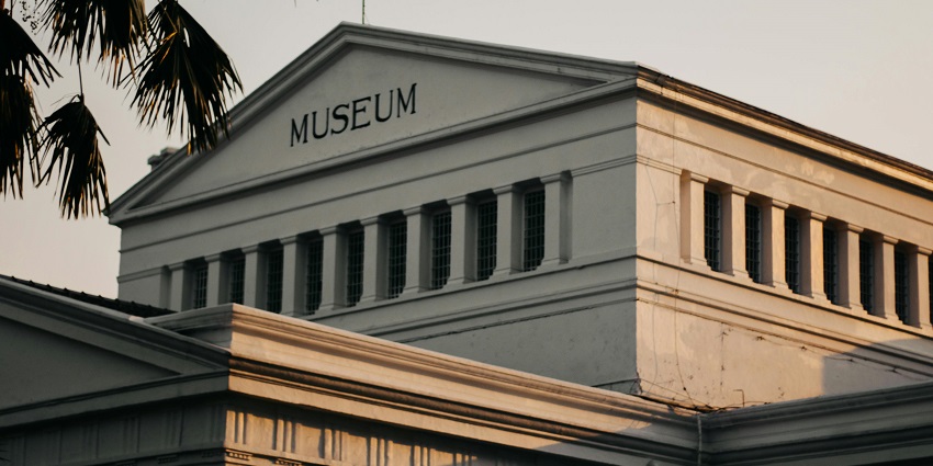 Houses of Goa Museum showcases the rich blend of Portuguese and Indian architectural styles.