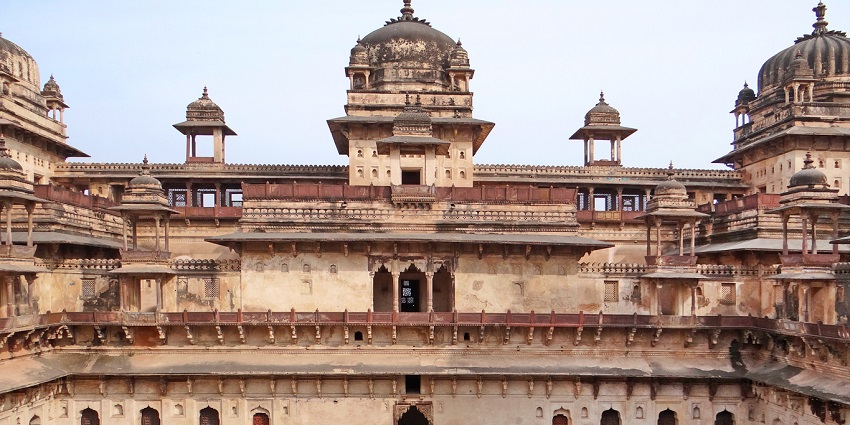 An image of Jahangir Mahal, one of the prominent things to do in Orchha.