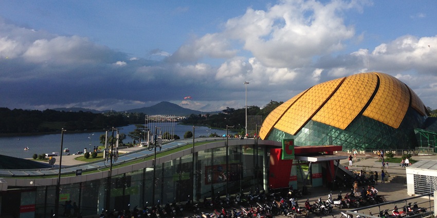 One of the best things to do in Da Lat is to explore the futuristic Lam Vien Square
