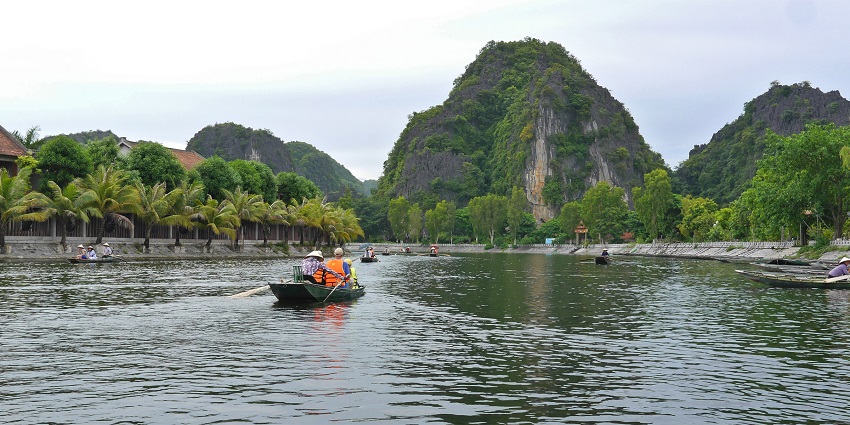 The Tam Coc-Bich Dong area, known for its stunning riverboat rides, is the perfect thing to see in Ninh Binh