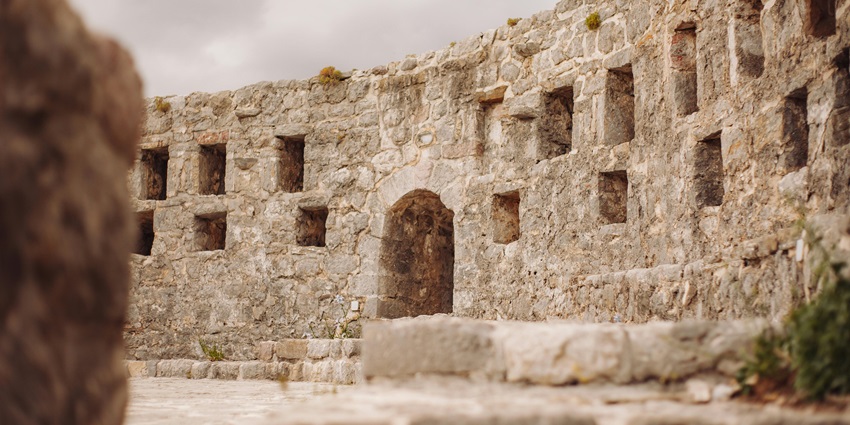 An image of the historic Lodhi Fort which is one of the most popular tourist attractions in Ludhiana