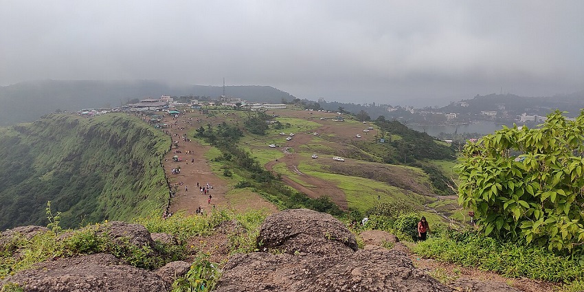Saputara village is a tribal village home to different tribes near the Saputara Museum.