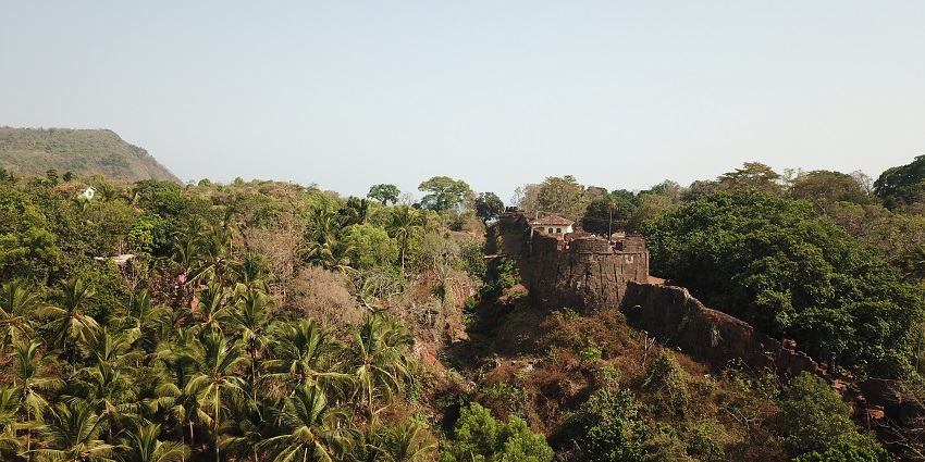 One of the top things to do in Goa is to explore the ruins of the Cabo De Rama