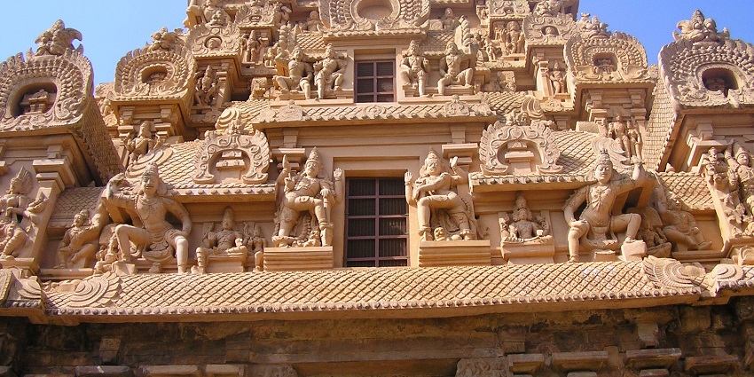 Explore the temple architecture of Ameda temple in Kerala with its murals, carvings and inscriptions.