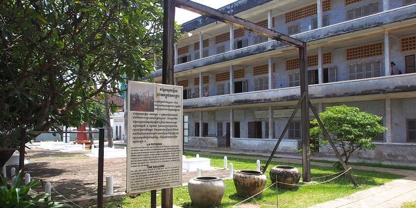 Discover what to do in Phnom Penh by visiting the Tuol Sleng Genocide Museum, a poignant memoria