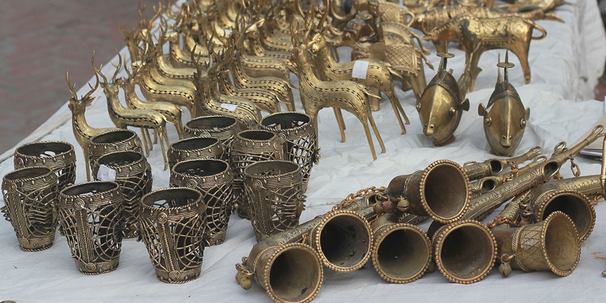 Designed with traditional techniques of Dokra metal work crafted by the tribes of Bastar
