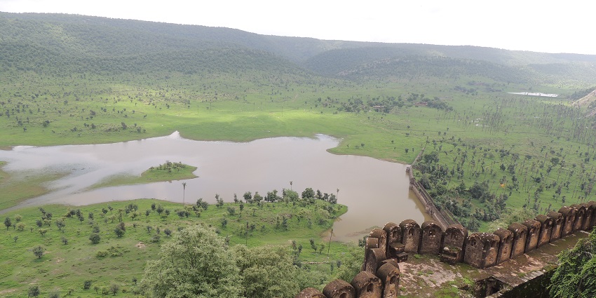 Things to do in Sariska include Kankwari Fort featuring ruins and scenic vistas, historic significance
