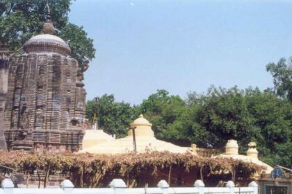 The devotees of Lord Vishnu visit this temple in Odisha for a religious sojourn.