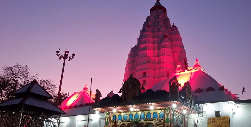 The temple is dedicated to the goddess Samaleswari and is visited during festivals.