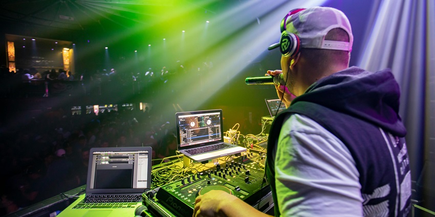 Fire club is one of the most happening and vibrant places to enjoy Kathmandu Nightlife.