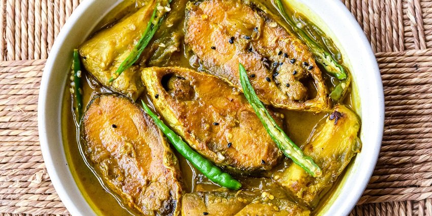 An image of fish curry, which is one of the popular seafood dishes in Vishakhapatnam.