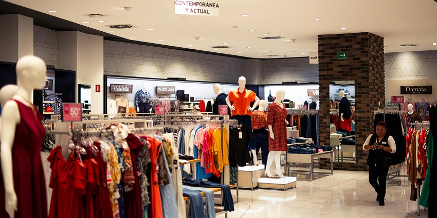 Flamez houses an impressive range of mid-range and budget-friendly brands in its stores.