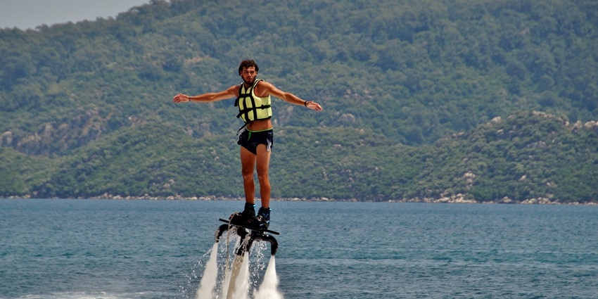 One of the most exciting Candolim beach water sports is flyboarding