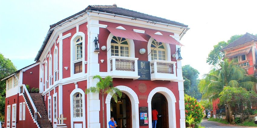 Fountainhas is a wonderful place featuring Portuguese-style houses and picturesque streets.