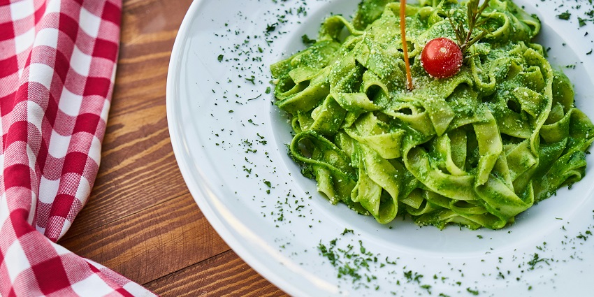 There are a lot of eateries in and around the attraction to satisfy your hunger pangs.