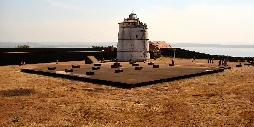 A glimpse of the iconic Fort Aguada, one of the historical places to visit in Candolim.
